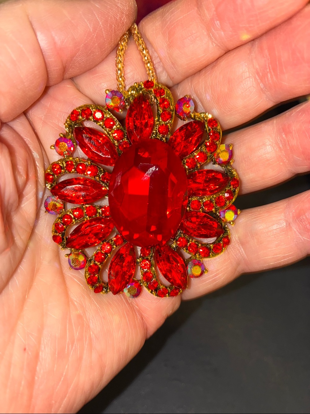 Gold-Setting Red Crystal Flower Pendant Necklace, and Brooch